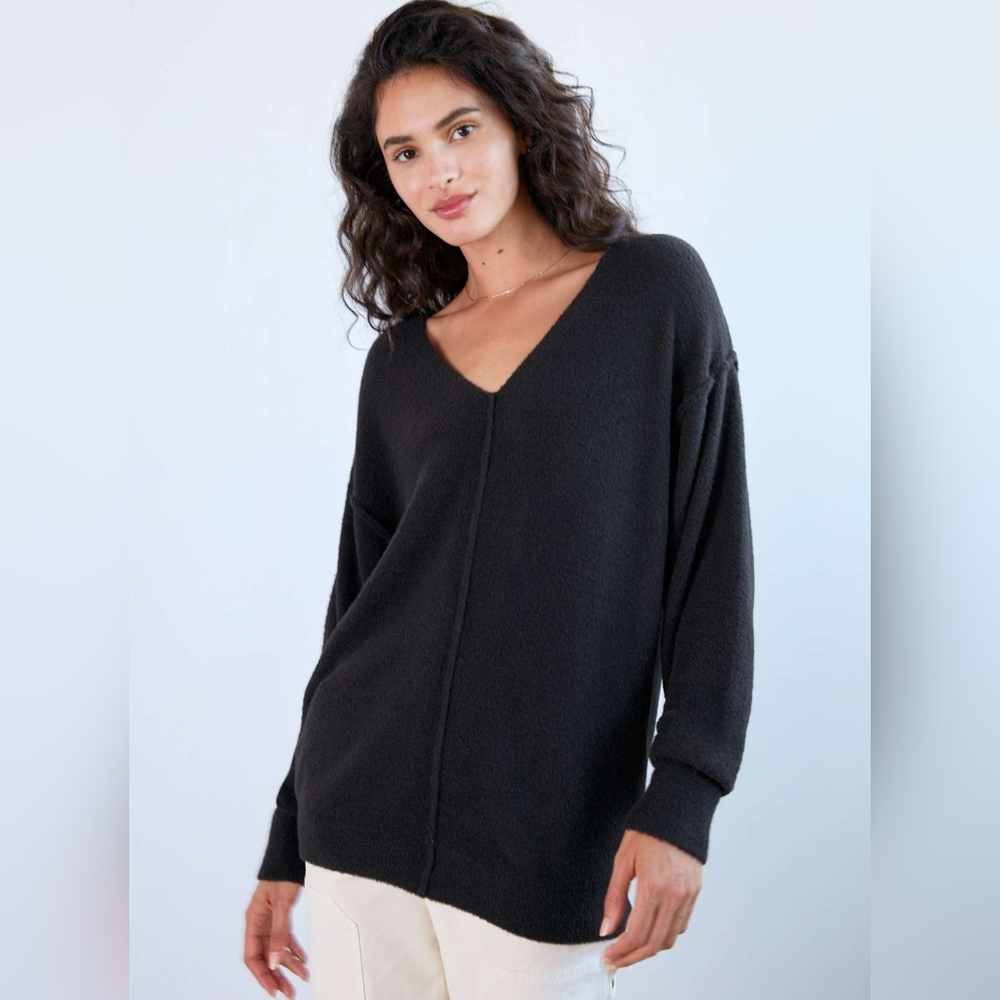 Wilfred Black V-Neck Sweater M